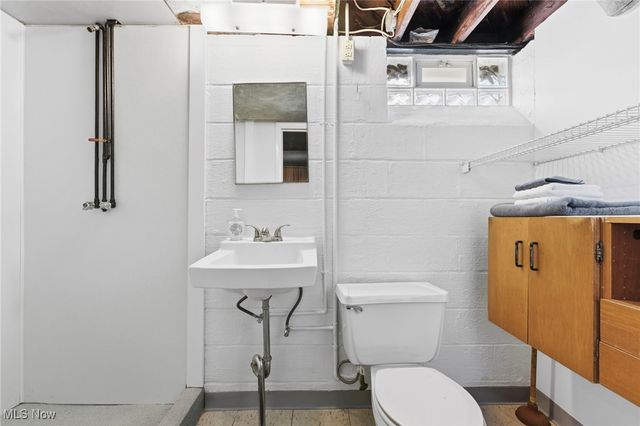 15700 Woodbrook Avenue, Maple Heights, OH 44137