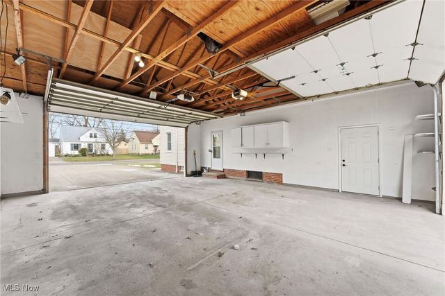 15700 Woodbrook Avenue, Maple Heights, OH 44137