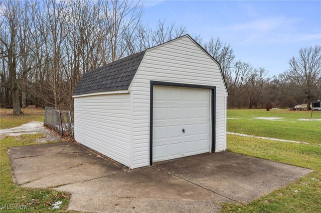 15700 Woodbrook Avenue, Maple Heights, OH 44137