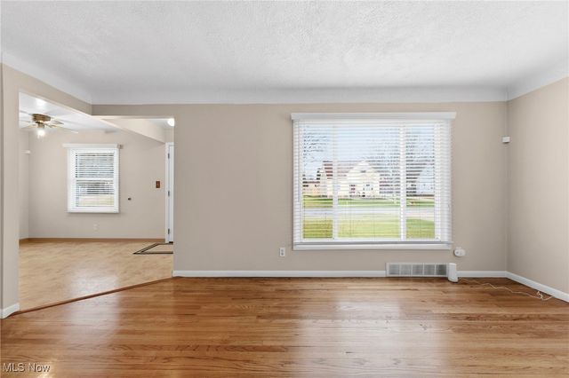 15700 Woodbrook Avenue, Maple Heights, OH 44137