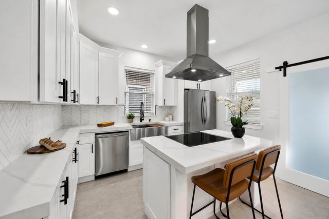 8041 S Ada Street, Chicago, IL 60620