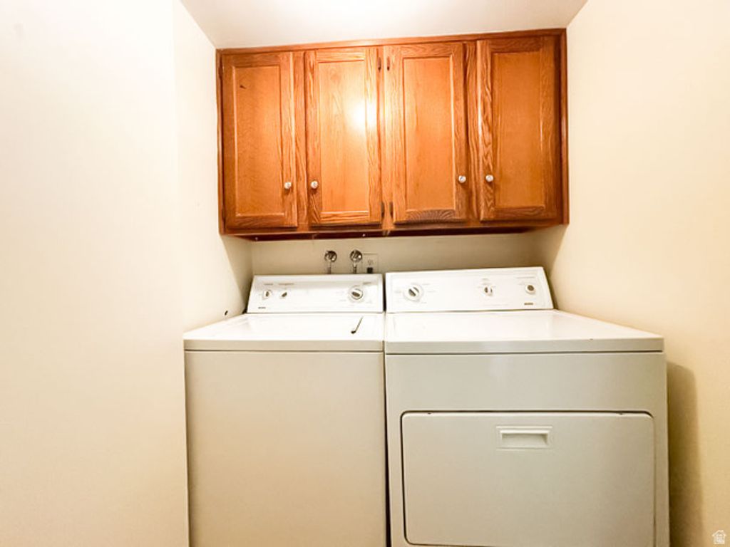 Image 23 of property listing at 3132 E NORDIC DR, Cottonwood Heights, UT 84093