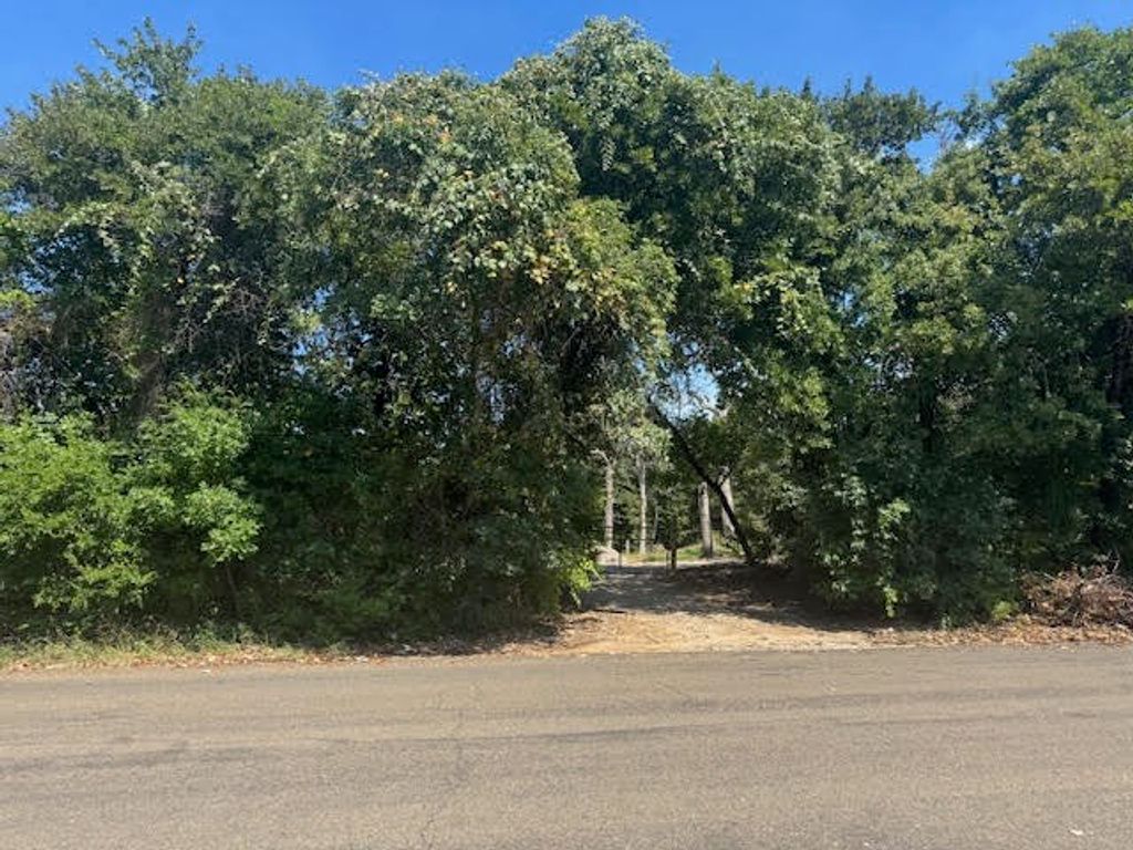 225 Williams Road, Fort Worth, TX 76120