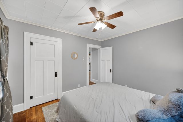 855 41st Street, Des Moines, IA 50312