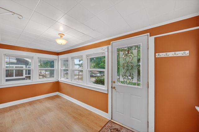 855 41st Street, Des Moines, IA 50312