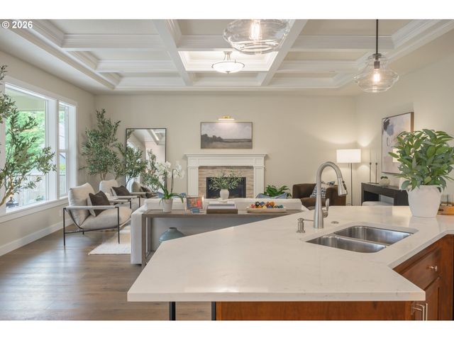 2301 OAKWAY Ter, Eugene, OR 97401