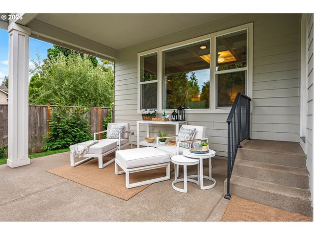 2301 OAKWAY Ter, Eugene, OR 97401