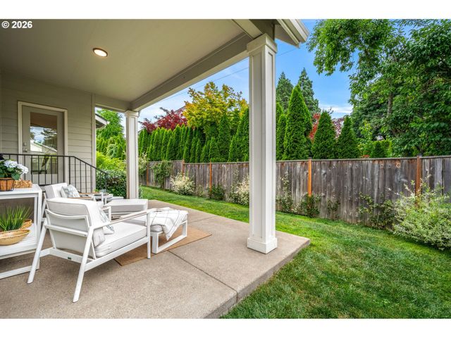 2301 OAKWAY Ter, Eugene, OR 97401