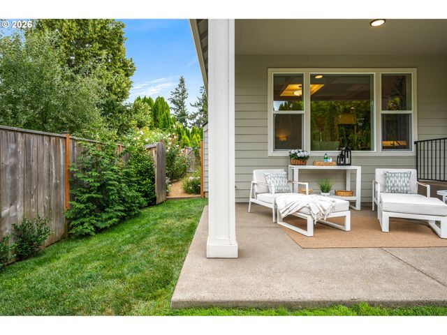 2301 OAKWAY Ter, Eugene, OR 97401