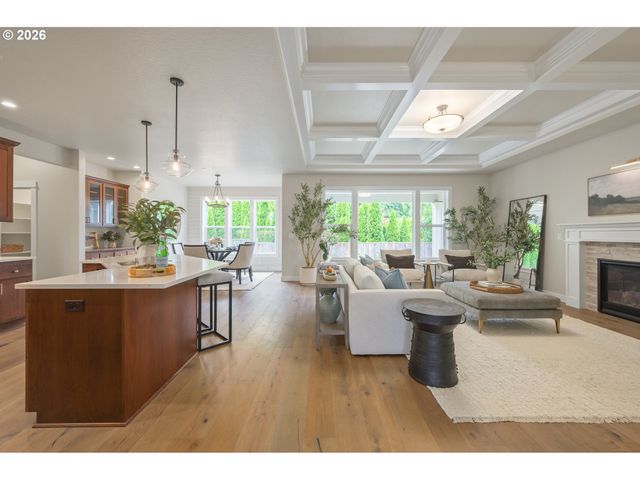 2301 OAKWAY Ter, Eugene, OR 97401