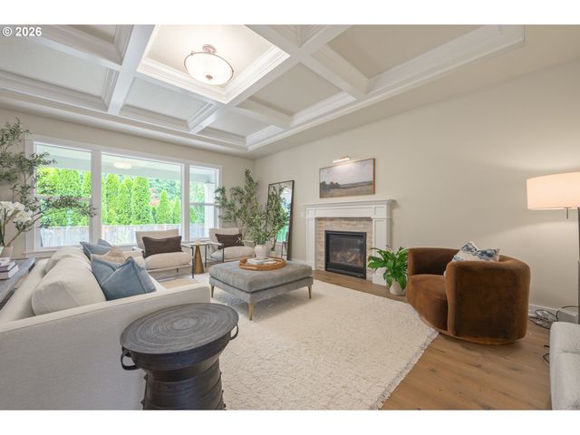 2301 OAKWAY Ter, Eugene, OR 97401