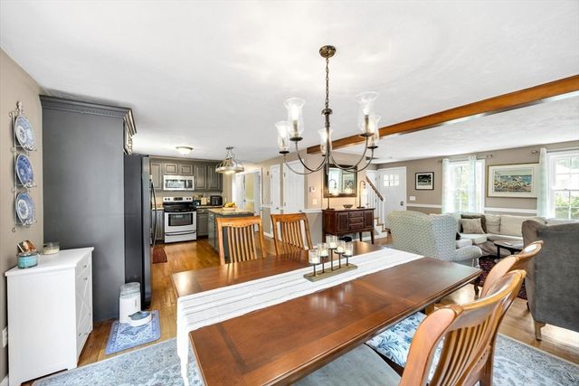 53 Thornberry Cir, Mashpee, MA 02649