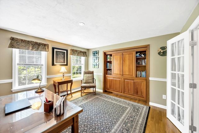 53 Thornberry Cir, Mashpee, MA 02649