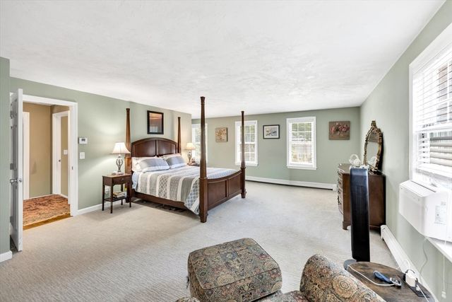 53 Thornberry Cir, Mashpee, MA 02649