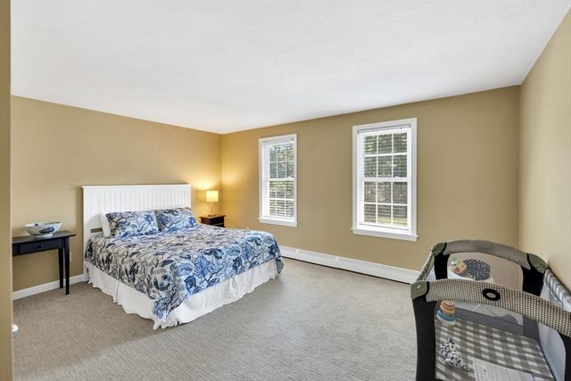 53 Thornberry Cir, Mashpee, MA 02649