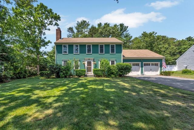 53 Thornberry Cir, Mashpee, MA 02649