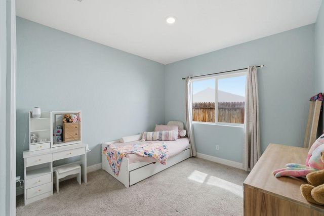 5836 E Pitt Avenue, Fresno, CA 93727