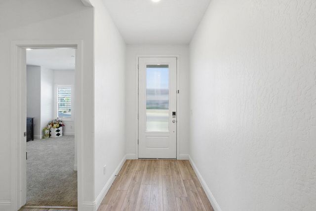 5836 E Pitt Avenue, Fresno, CA 93727