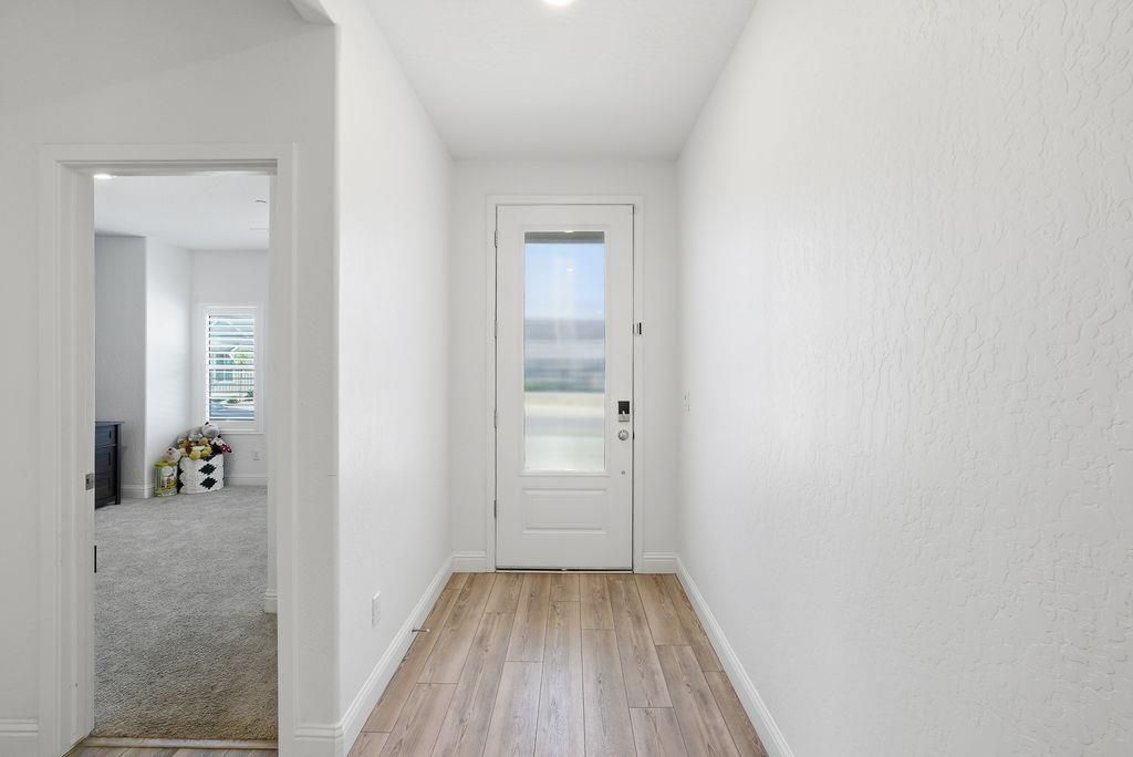 Image 2 of property listing at 5836 E Pitt Avenue, Fresno, CA 93727