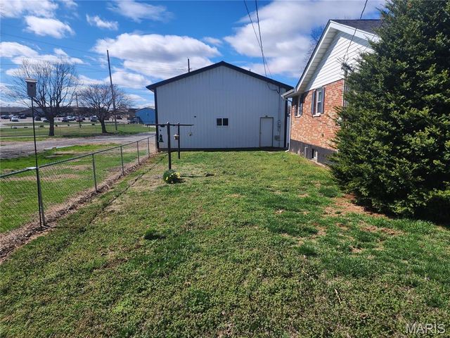 709 & 713 Janey Drive, Farmington, MO 63640