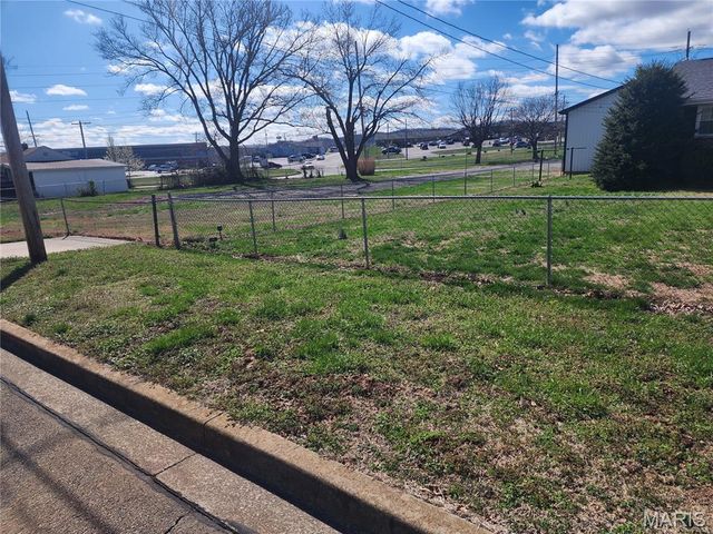 709 & 713 Janey Drive, Farmington, MO 63640