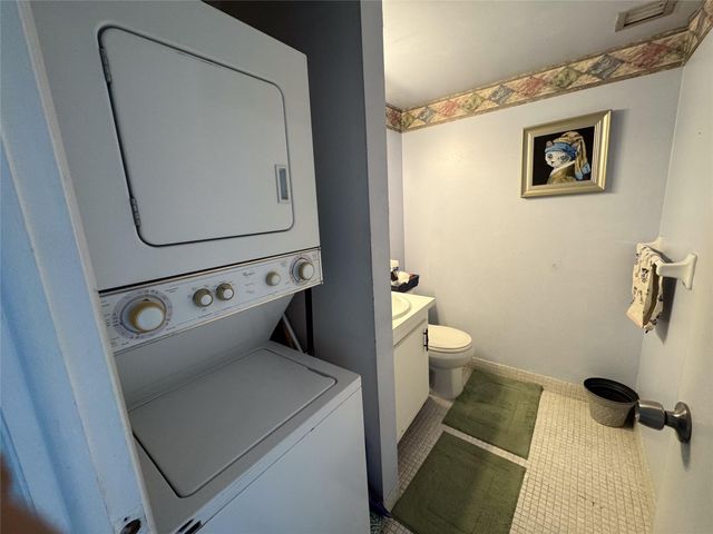 4174 Inverrary Dr 905, Lauderhill, FL 33319