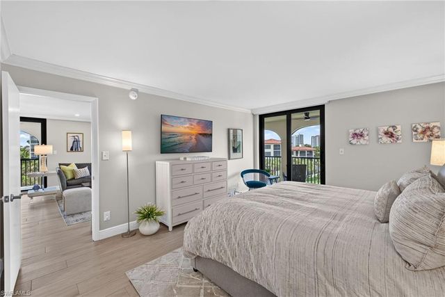 6020 Pelican Bay BLVD 402, Naples, FL 34108