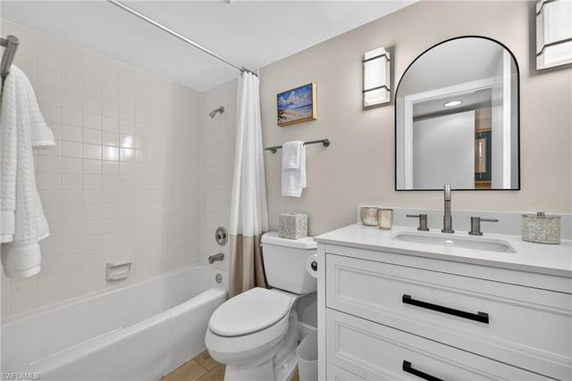 6020 Pelican Bay BLVD 402, Naples, FL 34108