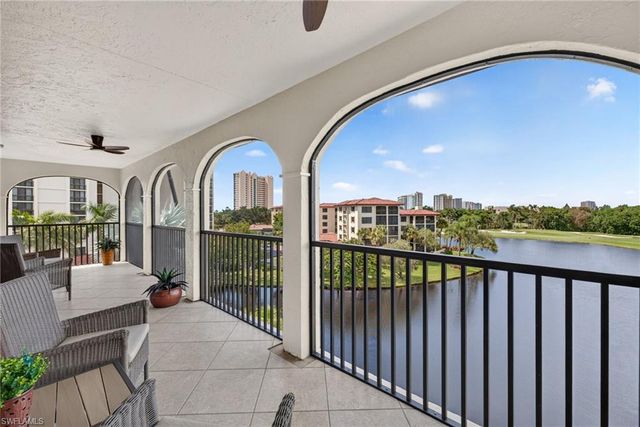 6020 Pelican Bay BLVD 402, Naples, FL 34108