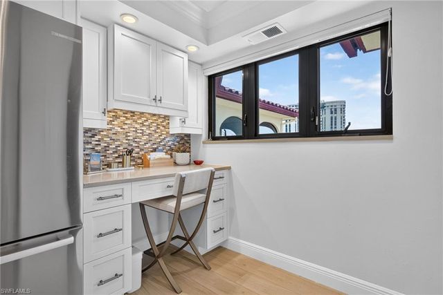 6020 Pelican Bay BLVD 402, Naples, FL 34108