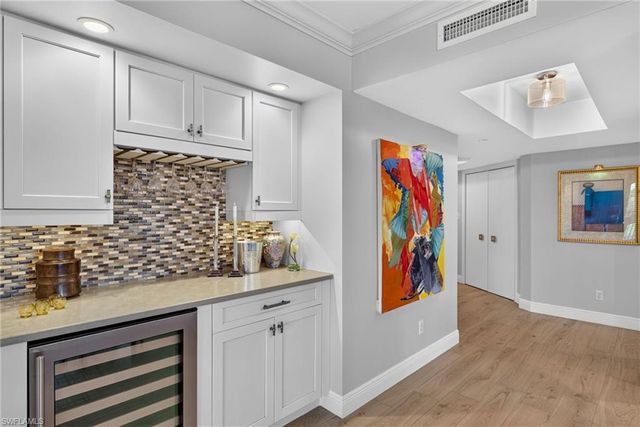 6020 Pelican Bay BLVD 402, Naples, FL 34108