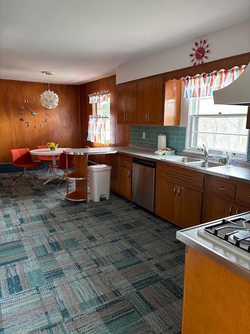 7111 Ironwood Avenue, Gary, IN 46403