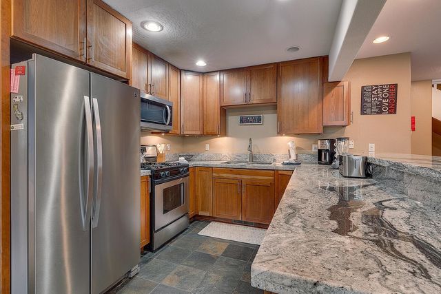 7064 6th Avenue, Tahoma, CA 96142