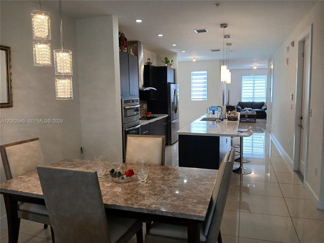 6415 NW 102nd Path 208, Doral, FL 33178
