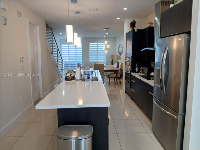 6415 NW 102nd Path 208, Doral, FL 33178