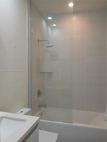 6415 NW 102nd Path 208, Doral, FL 33178