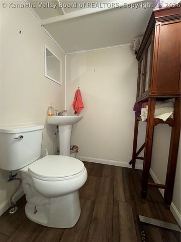 1404 Kanawha Street, Hansford, WV 25103