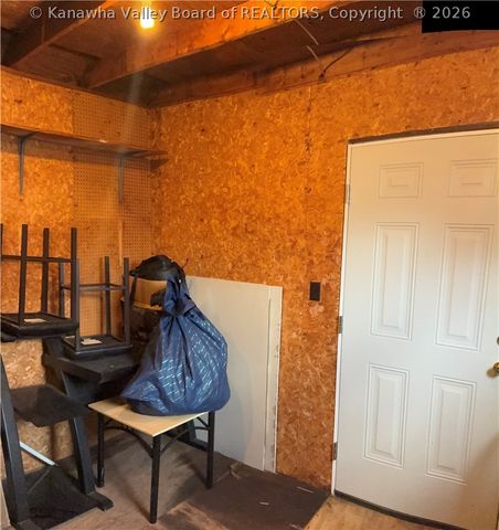 1404 Kanawha Street, Hansford, WV 25103