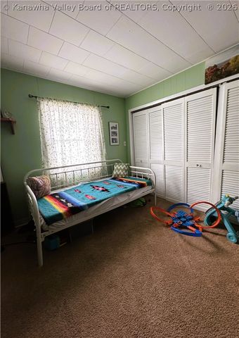 1404 Kanawha Street, Hansford, WV 25103