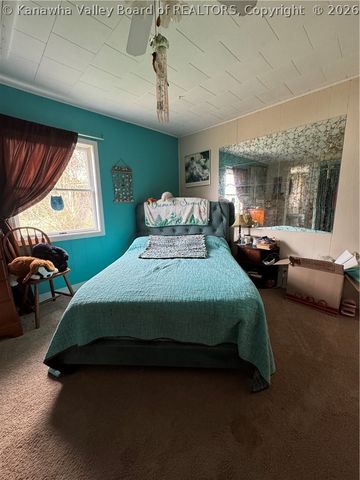 1404 Kanawha Street, Hansford, WV 25103