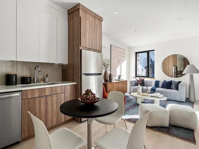 87 Oxford Street 406, Lynn, MA 01901