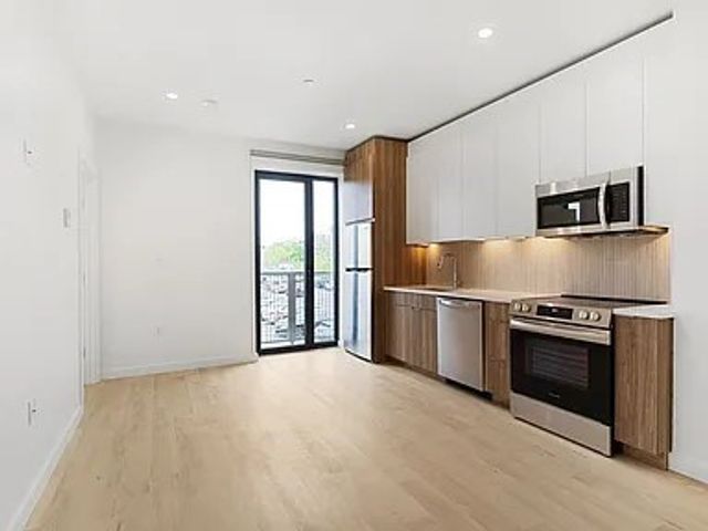 87 Oxford Street 406, Lynn, MA 01901