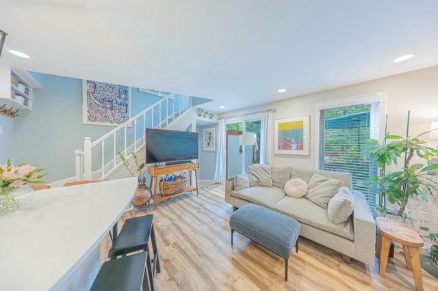 11287 SILENTWOOD LN, Reston, VA 20191