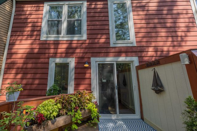 11287 SILENTWOOD LN, Reston, VA 20191