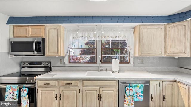 6609 BLACKHEAD RD, Baltimore, MD 21220