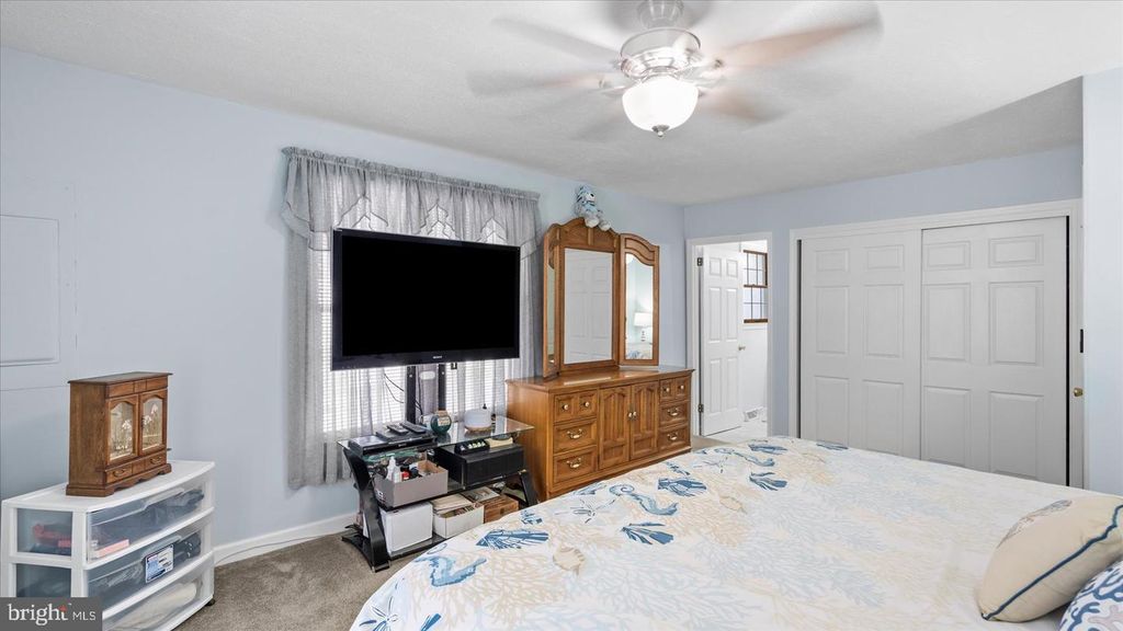 Image 21 of property listing at 6609 BLACKHEAD RD, Baltimore, MD 21220