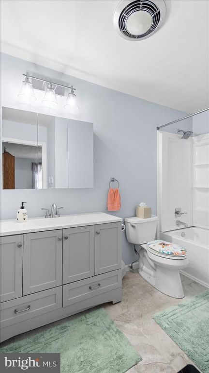 Image 25 of property listing at 6609 BLACKHEAD RD, Baltimore, MD 21220