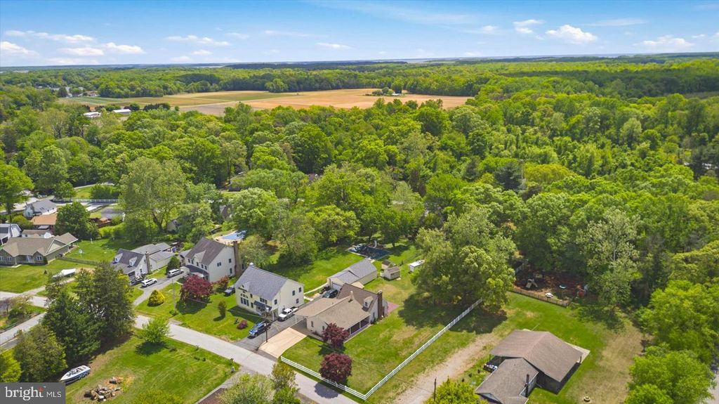 Image 45 of property listing at 6609 BLACKHEAD RD, Baltimore, MD 21220