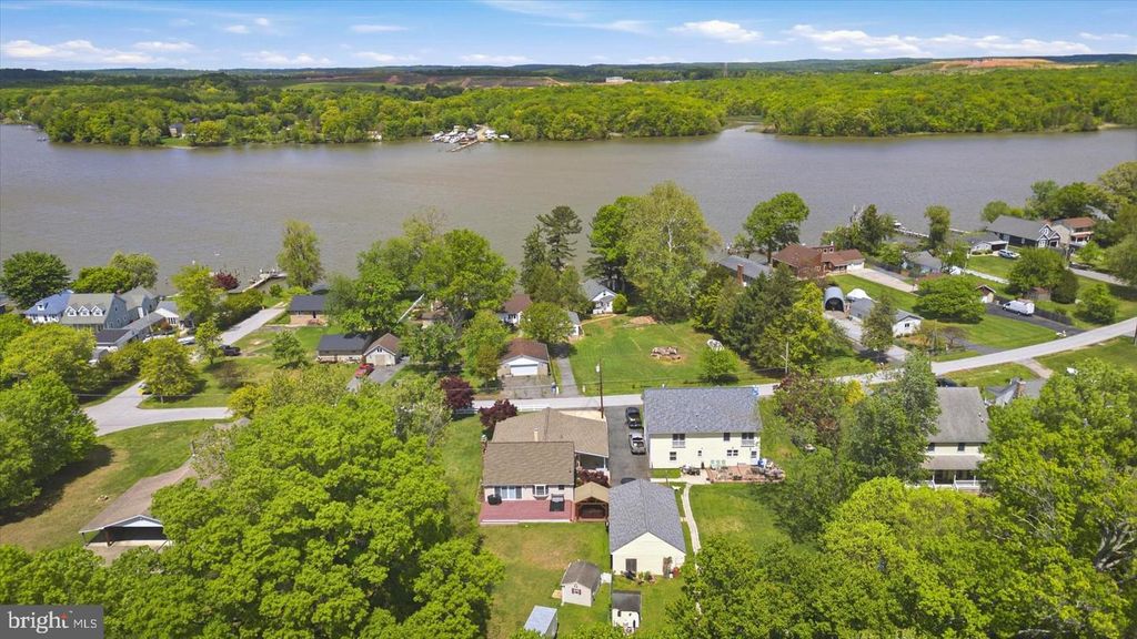 Image 48 of property listing at 6609 BLACKHEAD RD, Baltimore, MD 21220