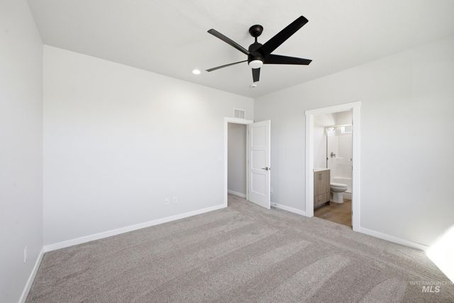 6903 S Harvest Cove Ave, Boise, ID 83709